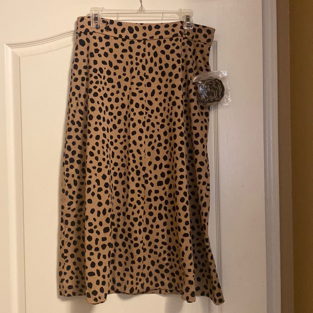 New w/tags Ann Taylor belted animal print midi skirt